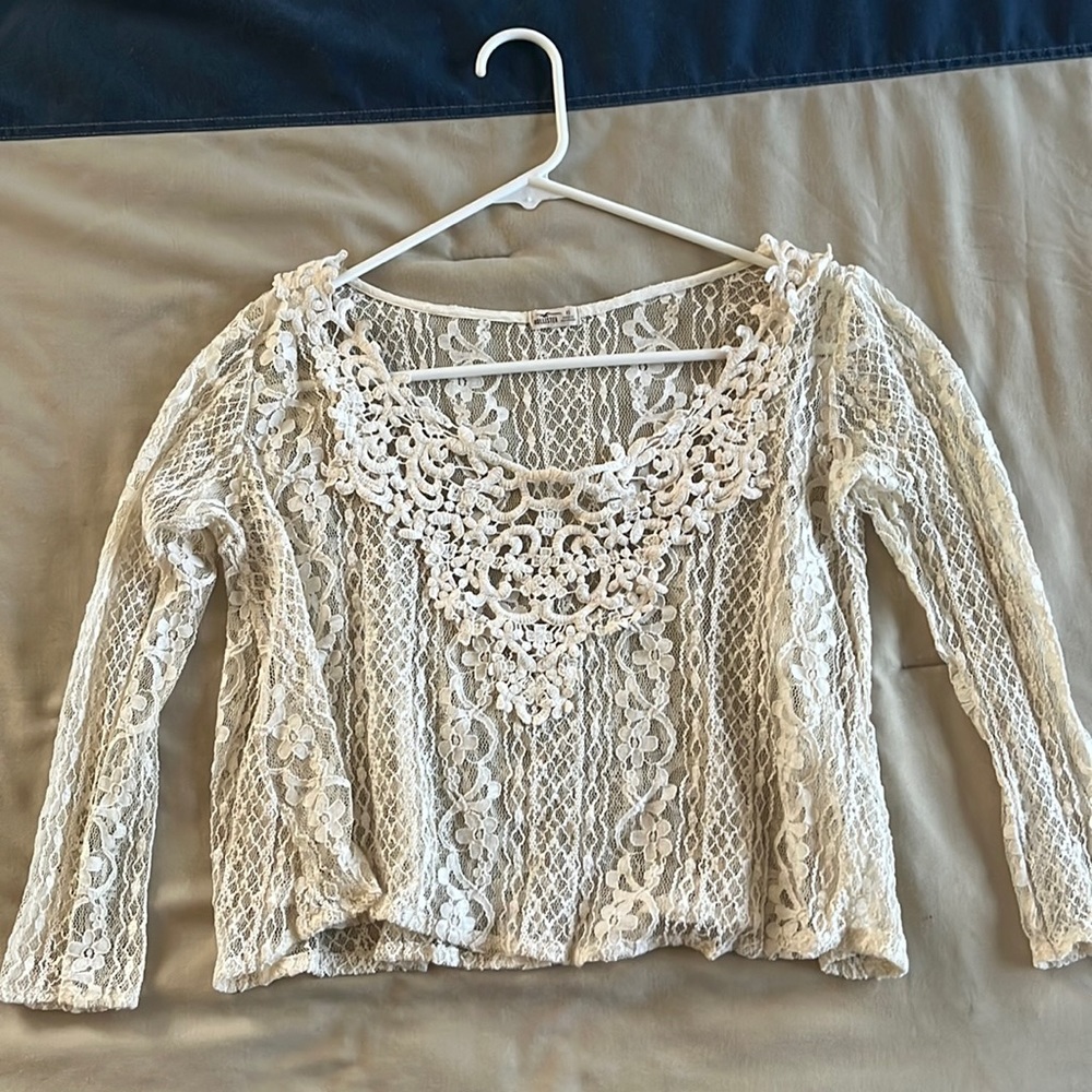 Hollister XS Lace Crop Top